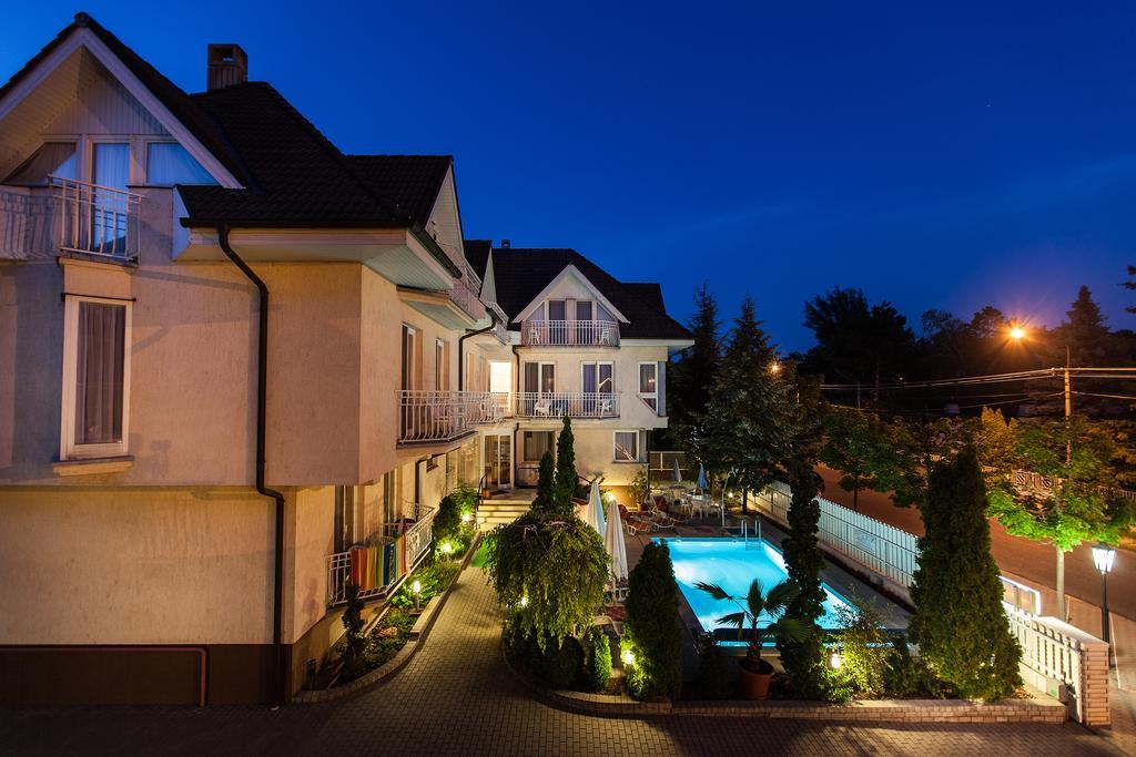 Hotel Diana Siofok Ngoại thất bức ảnh